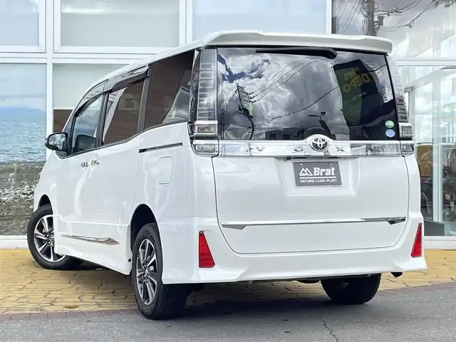 トヨタ ヴォクシー ZS 煌 道北・旭川 2018(平30)年 3.9万km ホワイトパールクリスタルシャイン モデリスタエアロ/パナソニックナビ/フルセグTV/バックカメラ/両側パワースライドドア/LEDヘッドライト/オートマチックハイビーム/オートライト/プッシュスタート/スマートキー/ETC/寒冷地仕様
