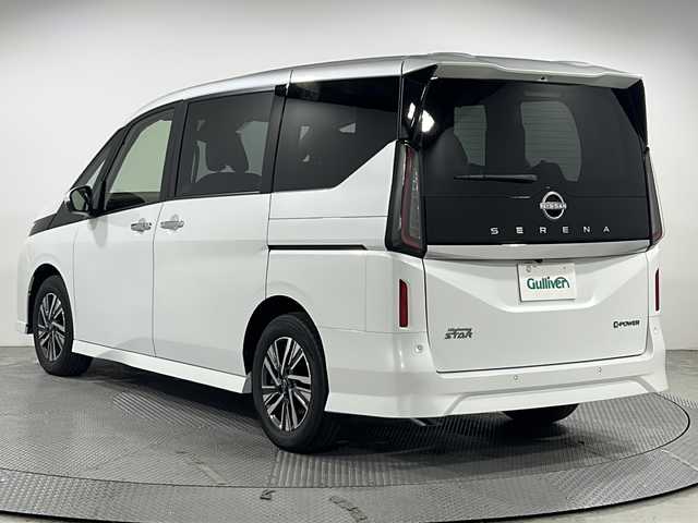 日産 セレナ e－パワー ハイウェイスター V 広島県 2025(令7)年 0.1千km プリズムホワイト 登録済未使用車（7km）/12.3型ニッサンコネクトナビ（AppleCarPlay/AndroidAuto/フルセグTV）/アラウンドビューモニター/プロパイロット/ハンズフリーオートスライドドア/インテリジェントルームミラー/エマージェンシーブレーキ/レーンキープアシスト/アダプティブLEDヘッドライト/ブラインドスポットモニター/リヤクロストラフィックアラート/フロント/バックソナー/誤発進抑制機能/USB/HDMI入力端子/ETC2.0/前後ドライブレコーダー/ワイヤレス充電