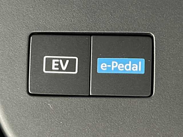 日産 セレナ e－パワー ハイウェイスター V 広島県 2025(令7)年 0.1千km プリズムホワイト 登録済未使用車（7km）/12.3型ニッサンコネクトナビ（AppleCarPlay/AndroidAuto/フルセグTV）/アラウンドビューモニター/プロパイロット/ハンズフリーオートスライドドア/インテリジェントルームミラー/エマージェンシーブレーキ/レーンキープアシスト/アダプティブLEDヘッドライト/ブラインドスポットモニター/リヤクロストラフィックアラート/フロント/バックソナー/誤発進抑制機能/USB/HDMI入力端子/ETC2.0/前後ドライブレコーダー/ワイヤレス充電