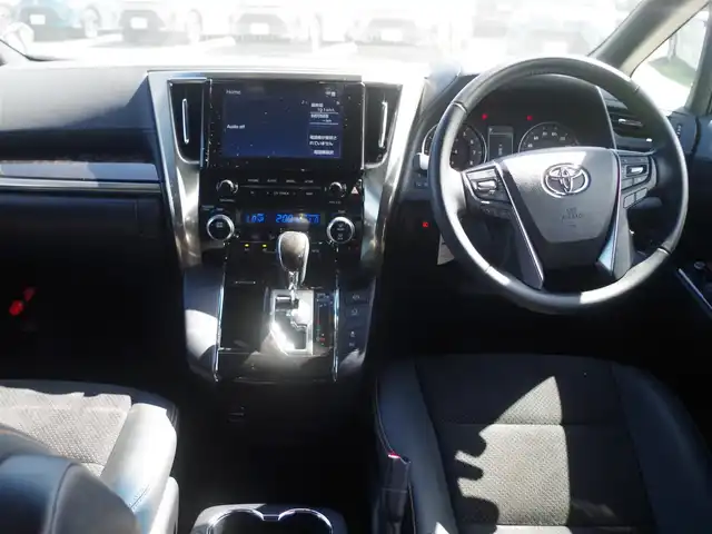 トヨタ アルファード S タイプゴールドⅡ 千葉県 2021(令3)年 5.6万km ホワイトパールクリスタルシャイン Toyota Safety Sense/・プリクラッシュセーフティ/・レーンディパーチャーアラート/・オートハイビーム/・レーダークルーズコントロール/パワーバックドア/両側パワースライドドア/地デジTV/【DVD/CD再生機能　Bluetooth接続】/バックカメラ/ハーフレザーシート/革巻きステアリング/ステアリングスイッチ/ETC/3眼LEDヘッドライト/フォグライト/ウインカーミラー/クリアランスソナー/純正18インチアルミホイル/サイド/カーテンエアバッグ/スマートキー