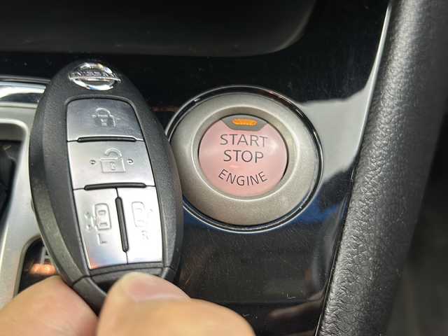 日産 セレナ ハイウェイS S HV Aセーフ 岐阜県 2015(平27)年 10.5万km ブリリアントシルバー 純正8インチナビ/CD/DVD/Bluetooth/HDMI/フルセグTV/純正フリップダウンモニター/全方位カメラ/衝突軽減ブレーキ/両側パワースライドドア/クルーズコントロール/レーンキープアシスト/ETC