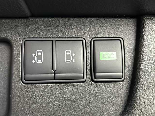 日産 セレナ ハイウェイS S HV Aセーフ 岐阜県 2015(平27)年 10.5万km ブリリアントシルバー 純正8インチナビ/CD/DVD/Bluetooth/HDMI/フルセグTV/純正フリップダウンモニター/全方位カメラ/衝突軽減ブレーキ/両側パワースライドドア/クルーズコントロール/レーンキープアシスト/ETC