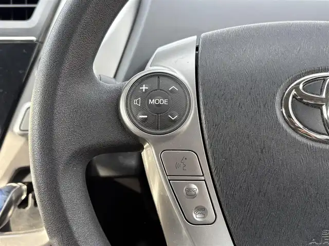 トヨタ プリウス α S Lセレクション 大分県 2015(平27)年 8.1万km スーパーホワイトⅡ ・ナビ(CD/SD/AUX/BT)/・ワンセグテレビ/・バックモニター/・ETC/・ステアリングリモコン/・スマートキー/・プッシュスタートボタン/・フロアマット/・オートエアコン/・カーテンエアバック