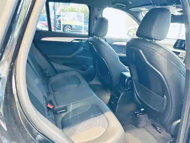ＢＭＷ Ｘ１ xDrive 18d Mスポーツ 大阪府 2019(令1)年 3.5万km サファイアブラックP コンフォートP/インテリジェントセーフティ/純正ナビ/バックカメラ/純正18インチAW/LEDヘッドライト/クリアランスソナー/電動リアゲート/パドルシフト/ルーフレール/ハーフレザー/パワーシート/Dシートメモmリ/ETC/ドラレコ/USB/Bluetooth