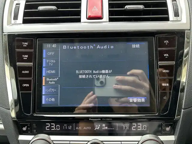 スバル アウトバック リミテッド 長崎県 2015(平27)年 11.3万km タングステンM Panasonic製ナビ　CN‐LR800D/（フルセグ、CD、DVD、AM、FM、BTオーディオ、HDMI）/バックカメラ/プッシュスタート/ステアリングリモコン/パドルシフト/追従クルーズコントロール/レーンアシスト/アイサイト/先行車発進お知らせ機能/X－MODE/電動リアゲート/リアゲートメモリー/ヘッドライトレベライザー/レザーシート/全席シートヒーター/DN席パワーシート/D席シートメモリー/電格ウィンカーミラー/オールオートパワーウィンドウ/ETC/電動パーキング/純正フロアマット/社外ドラレコ/ルーフレール/リヤデフォッガー/新車時保証書/車両取扱説明書/ナビ取扱説明書/スペアキー
