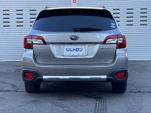 スバル アウトバック リミテッド 道央・札幌 2015(平27)年 11.3万km タングステンM (株)IDOMが運営する【じしゃロン札幌店】の自社ローン専用車両になります。こちらは現金またはオートローンご利用価格です。自社ローンご希望の方は別途その旨お申し付けください。/Panasonic製ナビ　CN‐LR800D/（フルセグ、CD、DVD、AM、FM、BTオーディオ、HDMI）/バックカメラ/プッシュスタート/ステアリングリモコン/パドルシフト/追従クルーズコントロール/レーンアシスト/アイサイト/先行車発進お知らせ機能/X－MODE/電動リアゲート/リアゲートメモリー/ヘッドライトレベライザー/レザーシート/全席シートヒーター/DN席パワーシート/D席シートメモリー/電格ウィンカーミラー/オールオートパワーウィンドウ/ETC/電動パーキング/純正フロアマット/社外ドラレコ/ルーフレール/リヤデフォッガー/新車時保証書/車両取扱説明書/ナビ取扱説明書/スペアキー