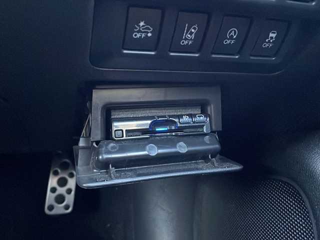 スバル アウトバック リミテッド 道央・札幌 2015(平27)年 11.3万km タングステンM (株)IDOMが運営する【じしゃロン札幌店】の自社ローン専用車両になります。こちらは現金またはオートローンご利用価格です。自社ローンご希望の方は別途その旨お申し付けください。/Panasonic製ナビ　CN‐LR800D/（フルセグ、CD、DVD、AM、FM、BTオーディオ、HDMI）/バックカメラ/プッシュスタート/ステアリングリモコン/パドルシフト/追従クルーズコントロール/レーンアシスト/アイサイト/先行車発進お知らせ機能/X－MODE/電動リアゲート/リアゲートメモリー/ヘッドライトレベライザー/レザーシート/全席シートヒーター/DN席パワーシート/D席シートメモリー/電格ウィンカーミラー/オールオートパワーウィンドウ/ETC/電動パーキング/純正フロアマット/社外ドラレコ/ルーフレール/リヤデフォッガー/新車時保証書/車両取扱説明書/ナビ取扱説明書/スペアキー