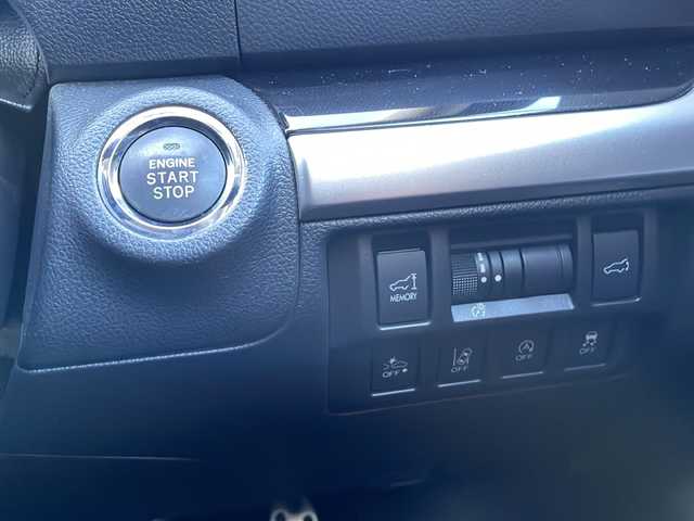 スバル アウトバック リミテッド 道央・札幌 2015(平27)年 11.3万km タングステンM (株)IDOMが運営する【じしゃロン札幌店】の自社ローン専用車両になります。こちらは現金またはオートローンご利用価格です。自社ローンご希望の方は別途その旨お申し付けください。/Panasonic製ナビ　CN‐LR800D/（フルセグ、CD、DVD、AM、FM、BTオーディオ、HDMI）/バックカメラ/プッシュスタート/ステアリングリモコン/パドルシフト/追従クルーズコントロール/レーンアシスト/アイサイト/先行車発進お知らせ機能/X－MODE/電動リアゲート/リアゲートメモリー/ヘッドライトレベライザー/レザーシート/全席シートヒーター/DN席パワーシート/D席シートメモリー/電格ウィンカーミラー/オールオートパワーウィンドウ/ETC/電動パーキング/純正フロアマット/社外ドラレコ/ルーフレール/リヤデフォッガー/新車時保証書/車両取扱説明書/ナビ取扱説明書/スペアキー