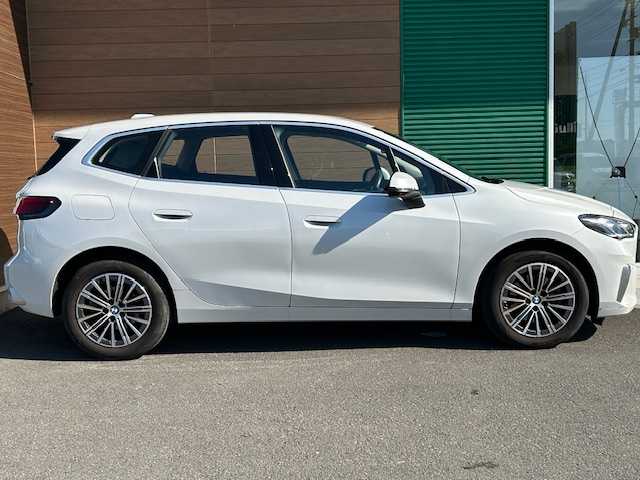 ＢＭＷ ＢＭＷ ２１８ｉ アクティブツアラー エクスクルーシブ 静岡県 2023(令5)年 1.7万km 白 純正ナビ/全方位カメラ/純正フロアマット/プッシュスタート/スマートキー/スペアキー/レザーシート/クルーズコントロール/ETC/オートライト/パワーバックドア/運転席助手席パワーシート/運転席メモリーシート