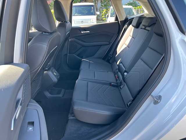 ＢＭＷ ＢＭＷ ２１８ｉ アクティブツアラー エクスクルーシブ 静岡県 2023(令5)年 1.7万km 白 純正ナビ/全方位カメラ/純正フロアマット/プッシュスタート/スマートキー/スペアキー/レザーシート/クルーズコントロール/ETC/オートライト/パワーバックドア/運転席助手席パワーシート/運転席メモリーシート