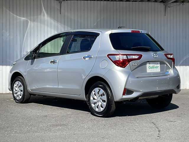 トヨタ ヴィッツ F セーフティーエディションⅢ 長野県 2020(令2)年 0.5万km シルバーM ４WD/トヨタセーフティセンス/純正メモリナビTV/バックカメラ/ビルトインETC/前後ドライブレコーダー /レーンキープアシスト/プッシュスタート /前後コーナーセンサー /保証書・取説/スペアキー