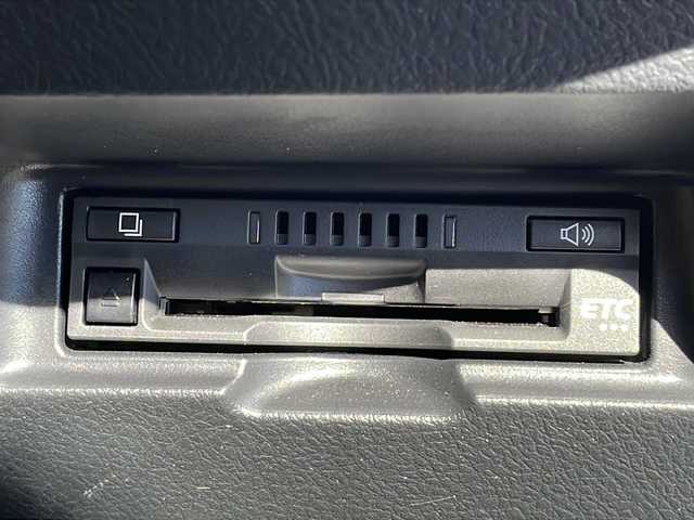 トヨタ ヴィッツ F セーフティーエディションⅢ 長野県 2020(令2)年 0.5万km シルバーM ４WD/トヨタセーフティセンス/純正メモリナビTV/バックカメラ/ビルトインETC/前後ドライブレコーダー /レーンキープアシスト/プッシュスタート /前後コーナーセンサー /保証書・取説/スペアキー