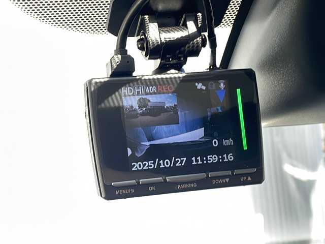 トヨタ ヴィッツ F セーフティーエディションⅢ 長野県 2020(令2)年 0.5万km シルバーM ４WD/トヨタセーフティセンス/純正メモリナビTV/バックカメラ/ビルトインETC/前後ドライブレコーダー /レーンキープアシスト/プッシュスタート /前後コーナーセンサー /保証書・取説/スペアキー