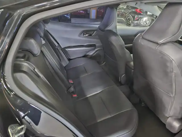 トヨタ プリウス Z 福岡県 2023(令5)年 6.6万km アティチュードブラックマイカ 〇12.3インチディスプレイオーディオ/〇フルセグTV/〇パワーバックドア/〇バックカメラ/〇パノラマビューモニター/〇ビルトインETC2.0/〇レーダークルーズコントロール/〇コーナーセンサー/〇セーフティセンス/〇トヨタチームメイト/〇LEDヘッドランプ/〇LEDアクセサリーランプ/〇デジタルインナーミラー/〇合皮巻きステアリングホイール/〇ステアリングヒーター/〇合皮スポーティシート/〇パワーシート/シートヒーター/〇シートベンチレーション/〇純正19インチアルミホイール/〇スマートエントリー/スタートシステム/〇禁煙車