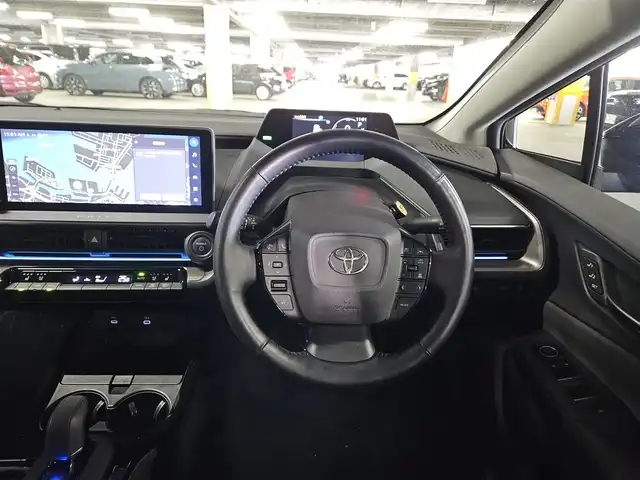 トヨタ プリウス Z 福岡県 2023(令5)年 6.6万km アティチュードブラックマイカ 〇12.3インチディスプレイオーディオ/〇フルセグTV/〇パワーバックドア/〇バックカメラ/〇パノラマビューモニター/〇ビルトインETC2.0/〇レーダークルーズコントロール/〇コーナーセンサー/〇セーフティセンス/〇トヨタチームメイト/〇LEDヘッドランプ/〇LEDアクセサリーランプ/〇デジタルインナーミラー/〇合皮巻きステアリングホイール/〇ステアリングヒーター/〇合皮スポーティシート/〇パワーシート/シートヒーター/〇シートベンチレーション/〇純正19インチアルミホイール/〇スマートエントリー/スタートシステム/〇禁煙車