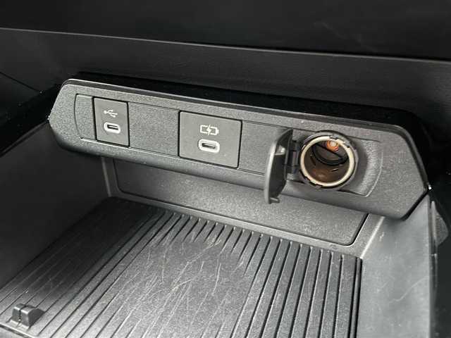 トヨタ プリウス Z 広島県 2023(令5)年 6.6万km アティチュードブラックマイカ 〇12.3インチディスプレイオーディオ/〇フルセグTV/〇パワーバックドア/〇バックカメラ/〇パノラマビューモニター/〇ビルトインETC2.0/〇レーダークルーズコントロール/〇コーナーセンサー/〇セーフティセンス/〇トヨタチームメイト/〇LEDヘッドランプ/〇LEDアクセサリーランプ/〇デジタルインナーミラー/〇合皮巻きステアリングホイール/〇ステアリングヒーター/〇合皮スポーティシート/〇パワーシート/シートヒーター/〇シートベンチレーション/〇純正19インチアルミホイール/〇スマートエントリー/スタートシステム/〇禁煙車