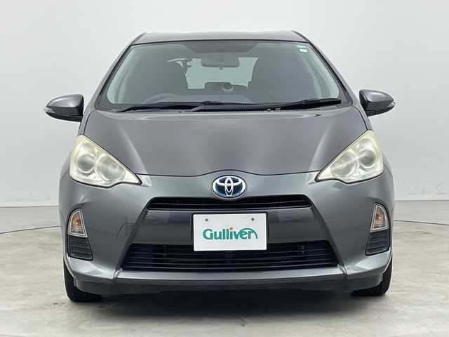 トヨタ アクア S 新潟県 2013(平25)年 7万km グレーメタリック 純正メモリナビ/BT/ワンセグ/バックカメラ/スマートキー/純正フロアマット/ETC/ハロゲンヘッドライト/オートライト/ウインカーミラー