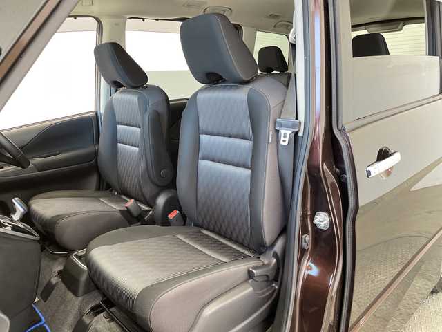 日産 セレナ e－パワー ハイウェイスター V 栃木県 2020(令2)年 5.3万km インペリアルアンバーP 純正SDナビ/（CD/DVD/フルセグTV/Bluetooth/SD）/全方位カメラ/プロパイロット/コーナーセンサー/ビルトインETC/前方ドライブレコーダー/両側パワースライドドア/デジタルインナーミラー/オートライト/LEDヘッドライト/横滑り防止装置/フォグランプ/スマートキー/プッシュスタート/ステアリングスイッチ/革巻きステアリング/ウィンカーミラー/純正16インチアルミホイール/純正フロアマット