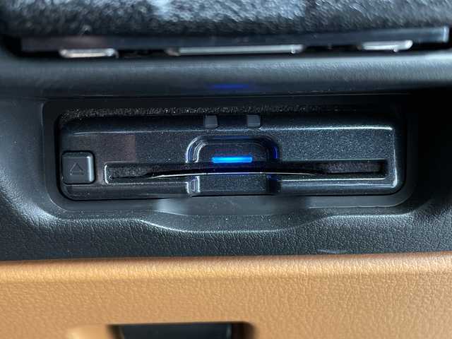 マツダ ＣＸ－６０ XD HV プレミアムスポーツ 鹿児島県 2023(令5)年 3.3万km ディープクリスタルブルーマイカ 純正SDナビ/(BT/AM/FM/フルセグTV)/ワンオーナー/4WD/ターボ/パドルシフト/アイドリングストップ/レーダークルーズコントロール/全方位カメラ/バックカメラ/パワーバックドア/サンルーフ/前後ドライブレコーダー/前席シートヒーター/前席シートエアコン/前席パワーシート/シートメモリー/前後コーナーセンサー/レーンキープアシスト/BOSEサウンドシステム/オートマチックハイビーム/ヘッドアップディスプレイ/ヒルディセントコントロール/ステアリングヒーター/ワイヤレス充電/電動パーキングブレーキ/オートホールド/革巻ステアリング/ステアリングスイッチ/純正20インチアルミホイール/純正フロアマット/純正LEDヘッドライト/保証書/取扱説明書