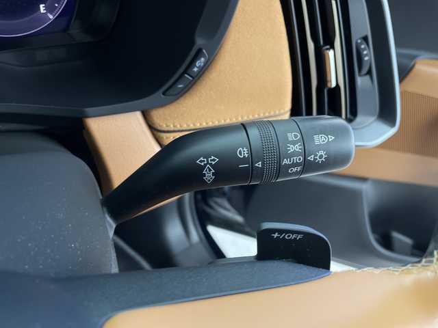 マツダ ＣＸ－６０ XD HV プレミアムスポーツ 鹿児島県 2023(令5)年 3.3万km ディープクリスタルブルーマイカ 純正SDナビ/(BT/AM/FM/フルセグTV)/ワンオーナー/4WD/ターボ/パドルシフト/アイドリングストップ/レーダークルーズコントロール/全方位カメラ/バックカメラ/パワーバックドア/サンルーフ/前後ドライブレコーダー/前席シートヒーター/前席シートエアコン/前席パワーシート/シートメモリー/前後コーナーセンサー/レーンキープアシスト/BOSEサウンドシステム/オートマチックハイビーム/ヘッドアップディスプレイ/ヒルディセントコントロール/ステアリングヒーター/ワイヤレス充電/電動パーキングブレーキ/オートホールド/革巻ステアリング/ステアリングスイッチ/純正20インチアルミホイール/純正フロアマット/純正LEDヘッドライト/保証書/取扱説明書