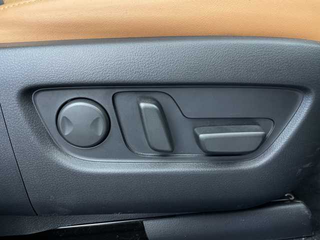 マツダ ＣＸ－６０ XD HV プレミアムスポーツ 鹿児島県 2023(令5)年 3.3万km ディープクリスタルブルーマイカ 純正SDナビ/(BT/AM/FM/フルセグTV)/ワンオーナー/4WD/ターボ/パドルシフト/アイドリングストップ/レーダークルーズコントロール/全方位カメラ/バックカメラ/パワーバックドア/サンルーフ/前後ドライブレコーダー/前席シートヒーター/前席シートエアコン/前席パワーシート/シートメモリー/前後コーナーセンサー/レーンキープアシスト/BOSEサウンドシステム/オートマチックハイビーム/ヘッドアップディスプレイ/ヒルディセントコントロール/ステアリングヒーター/ワイヤレス充電/電動パーキングブレーキ/オートホールド/革巻ステアリング/ステアリングスイッチ/純正20インチアルミホイール/純正フロアマット/純正LEDヘッドライト/保証書/取扱説明書