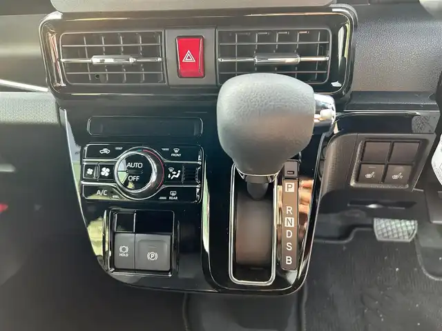 ダイハツ タント カスタム X 福岡県 2024(令6)年 0.8万km ファイアークォーツレッドM 両側電動スライドドア/前後コーナーセンサー/衝突被害軽減ブレーキ/LEDオートライト/横滑り防止/純正AW/純正フロアマット/スマートキー/シートヒーター(D席＋N席)