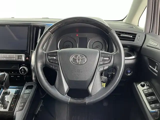 トヨタ ヴェルファイア Z Gエディション 大分県 2015(平27)年 5.5万km ホワイトパールクリスタルシャイン 社外ナビ/バックカメラ/CD/DVD/BT/フルセグ/フリップダウンモニター/ETC/サンルーフ/両側パワースライドドア/電動パーキング/オートホールド/衝突軽減ブレーキ/前席パワーシート/レーダークルーズコントロール/パワーバックドア/ステアリングヒーター/社外シーケンシャルウィンカー/LEDヘッドライト/モデリスタエアロ