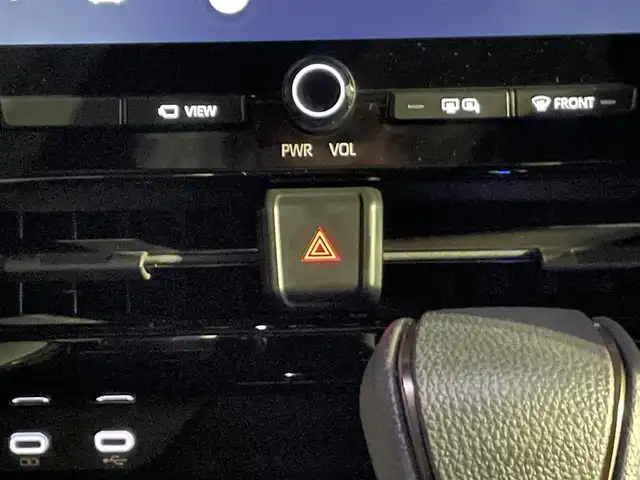 トヨタ アルファードハイブリット Z 熊本県 2025(令7)年 0.1千km ブラック 左右独立型ムーンルーフ/革シート/ワンオーナー/純正ナビ/全方位カメラ/ビルトインETC/純正フリップダウンモニター（V13T-R72F）/純正18インチAW/レーダークルーズ/両側パワースライドドア/パワーバックドア/オートサイドステップ/1列目・2列目パワーシート/1列目・2列目シートヒーター・エアーシート/ステアリングヒーター/LEDヘッドライト/オートライト/前後コーナーセンサー/横滑り防止装置/ウィンカーミラー/新車保証書/取扱説明書/スマートスペアキー×1本