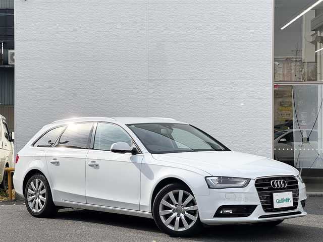 アウディ Ａ４ アバント 2．0 TFSIクワトロ 愛知県 2015(平27)年 5.9万km グレイシアホワイトメタリック /禁煙車/正規ディーラー車//アウディMMIナビ//フルセグTV.BT.SD//ビルトインETC//バックカメラ//黒本革シート//前席パワーシート//前席シートヒーター//アドバンストキーシステム//アシスタンスパッケージ//アダプティブクルーズコントロール//アウディサイドアシスト//アクティブレーンアシスト//アウディブレーキプレワーニング//レインセンサー//パーキングエイド//パワーバックドア//HIDオートライト//フロントフォグランプ//電子パーキング//ブレーキホールド//パドルシフト/ルーフレール//純正１７インチアルミ//横滑り防止装置//アイドリングストップ//電動格納ミラーウインカー//純正フロアマット//新車保証書/取扱説明書(車.ナビ)//スペアキー/記録簿R6.R2-R4