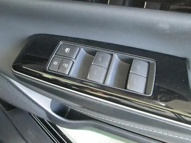 トヨタ クラウン ハイブリッド G－エグゼクティブ 千葉県 2019(令1)年 2.6万km ブラック T-Connect SDナビ、フルセグTV/　【DVD/Bluetooth/SD/USB/CD/AM/FM】/スーパーライブサウンドシステム/パノラミックビューモニター/トヨタセーフティセンス/純正LEDヘッドライト＆LEDフォグ/純正18インチアルミホイール/デジタルインナーミラー/ウィンカードアミラー/ブラックレザーシート/パワーシートエアーシート/全席シートヒーター/D席シートメモリー/パーキングアシストII&パーキングサポートブレーキ/ヘッドアップディスプレイ/前後ドライブレコーダー/ビルトインETC2.0/電動パーキング/ブレーキホールド/オートライト/オートハイビーム/保証書/取扱説明書/スペアキー/記録簿R2/R3/R4/R6有/純正エンジンスターター/カードキー　