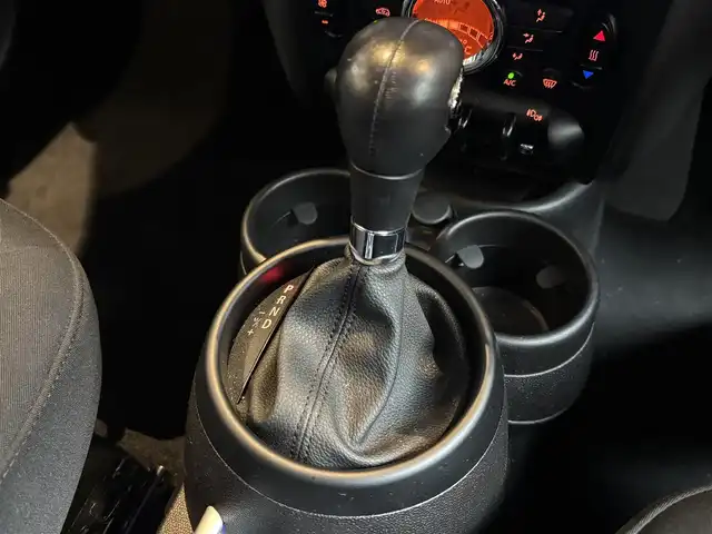 ＭＩＮＩ ミニ クロスオーバー クーパー D 宮城県 2016(平28)年 5.7万km ブルーブラック 社外メモリナビ　/フルセグＴＶ　/バックカメラ　/Ｂｌｕｅｔｏｏｔｈ機能　/キセノンライト　/オートライト　/フロント／バックフォグランプ　　/１６インチＡＷ　/キーレスキー　/ＥＴＣ　/前後ドライブレコーダー　/ワンオーナー