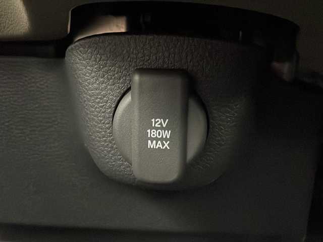 ホンダ Ｎ ＢＯＸ JOY 沖縄県 2024(令6)年 0.1万km未満 プラチナホワイトパール パワースライドドア　/シートヒーター　/クリアランスソナー　/ステアリングスイッチ　/クルーズコントロール　/ウィンカーミラー　/ＵＳＢポート　/ＬＥＤオートライト　/プッシュスタート　/スマートキー　/スペアキー