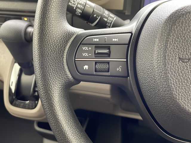 ホンダ Ｎ ＢＯＸ JOY 沖縄県 2024(令6)年 0.1万km未満 プラチナホワイトパール パワースライドドア　/シートヒーター　/クリアランスソナー　/ステアリングスイッチ　/クルーズコントロール　/ウィンカーミラー　/ＵＳＢポート　/ＬＥＤオートライト　/プッシュスタート　/スマートキー　/スペアキー