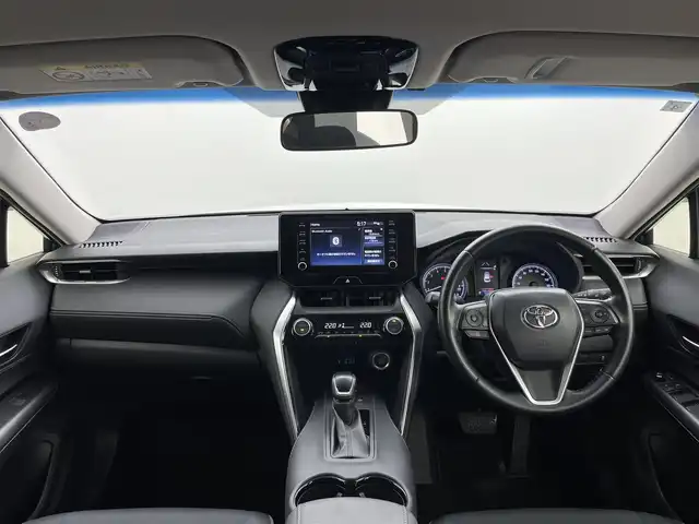 トヨタ ハリアー S 岡山県 2021(令3)年 6.3万km ホワイトパールクリスタルシャイン レーダークルーズコントロール/ビルトインETC/プリクラッシュセーフティ/RMPアルミホイール/LEDヘッドライト/オートハイビーム/純正９インチディスプレイオーディオ/Carplay/Bluetooth/USB接続/ブレーキホールド/踏み間違い防止