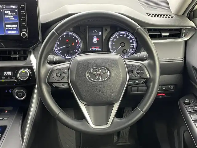 トヨタ ハリアー S 岡山県 2021(令3)年 6.3万km ホワイトパールクリスタルシャイン レーダークルーズコントロール/ビルトインETC/プリクラッシュセーフティ/RMPアルミホイール/LEDヘッドライト/オートハイビーム/純正９インチディスプレイオーディオ/Carplay/Bluetooth/USB接続/ブレーキホールド/踏み間違い防止
