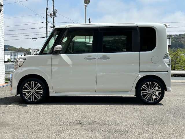 ダイハツ タント カスタム RS SA Ⅲ 高知県 2017(平29)年 8.3万km パールホワイトⅢ (株)IDOMが運営する【じしゃロン高知店】の自社ローン専用車両になります。こちらは現金またはオートローンご利用時の価格です。自社ローンご希望の方は別途その旨お申付け下さい