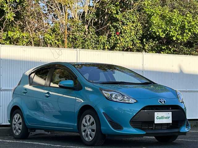 トヨタ アクア S 茨城県 2019(令1)年 7.6万km クリアエメラルドパールクリスタルシャイン ToyotaSafetySene/【PCS/LDA】/純正SDナビ/【AM/FM/CD/DVD/BT/フルセグ】/バックカメラ/ETC/前後ドラレコ/コーナーセンサー/ステアリングスイッチ/オートライト/オートハイビーム/保証書/取扱説明書