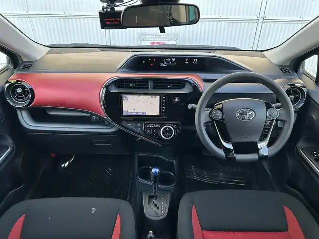 トヨタ アクア S 茨城県 2019(令1)年 7.6万km クリアエメラルドパールクリスタルシャイン ToyotaSafetySene/【PCS/LDA】/純正SDナビ/【AM/FM/CD/DVD/BT/フルセグ】/バックカメラ/ETC/前後ドラレコ/コーナーセンサー/ステアリングスイッチ/オートライト/オートハイビーム/保証書/取扱説明書