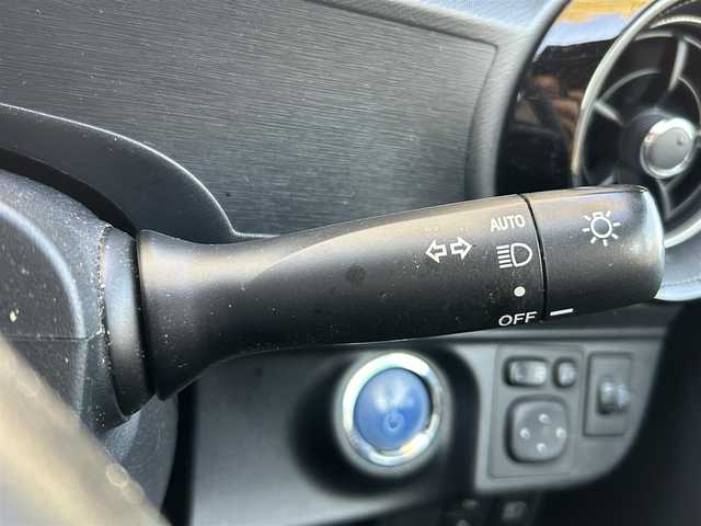 トヨタ アクア S 茨城県 2019(令1)年 7.6万km クリアエメラルドパールクリスタルシャイン ToyotaSafetySene/【PCS/LDA】/純正SDナビ/【AM/FM/CD/DVD/BT/フルセグ】/バックカメラ/ETC/前後ドラレコ/コーナーセンサー/ステアリングスイッチ/オートライト/オートハイビーム/保証書/取扱説明書