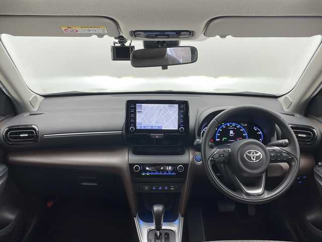 トヨタ ヤリスクロス ハイブリッド Z 長野県 2022(令4)年 5.5万km ホワイトパールクリスタルシャイン 4WD/純正メモリナビ/Blutooth/USB入力端子/全方位カメラ/ビルトインETC/追従式クルーズコントロール/ステアリングスイッチ/運転席パワーシート/前席シートヒーター/オートホールドブレーキ/電子パーキングブレーキ/前後コーナーセンサー/社外前後ドライブレコーダー/LTA/PCS/BSM/RCTA/PKSB/RSA/パワーバックドア/電動格納ウインカーミラー/ドアミラーヒーター/純正18インチアルミホイール装着/オートハイライト/オートライト/純正ドアバイザー/スマートキー/プッシュスタート