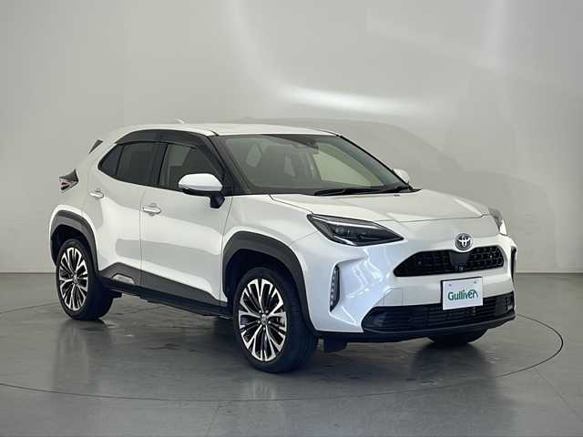 トヨタ ヤリスクロス ハイブリッド Z 長野県 2022(令4)年 5.5万km ホワイトパールクリスタルシャイン 4WD/純正メモリナビ/Blutooth/USB入力端子/全方位カメラ/ビルトインETC/追従式クルーズコントロール/ステアリングスイッチ/運転席パワーシート/前席シートヒーター/オートホールドブレーキ/電子パーキングブレーキ/前後コーナーセンサー/社外前後ドライブレコーダー/LTA/PCS/BSM/RCTA/PKSB/RSA/パワーバックドア/電動格納ウインカーミラー/ドアミラーヒーター/純正18インチアルミホイール装着/オートハイライト/オートライト/純正ドアバイザー/スマートキー/プッシュスタート