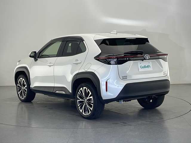 トヨタ ヤリスクロス ハイブリッド Z 長野県 2022(令4)年 5.5万km ホワイトパールクリスタルシャイン 4WD/純正メモリナビ/Blutooth/USB入力端子/全方位カメラ/ビルトインETC/追従式クルーズコントロール/ステアリングスイッチ/運転席パワーシート/前席シートヒーター/オートホールドブレーキ/電子パーキングブレーキ/前後コーナーセンサー/社外前後ドライブレコーダー/LTA/PCS/BSM/RCTA/PKSB/RSA/パワーバックドア/電動格納ウインカーミラー/ドアミラーヒーター/純正18インチアルミホイール装着/オートハイライト/オートライト/純正ドアバイザー/スマートキー/プッシュスタート