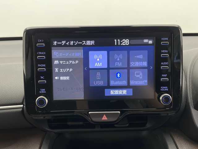 トヨタ ヤリスクロス ハイブリッド Z 長野県 2022(令4)年 5.5万km ホワイトパールクリスタルシャイン 4WD/純正メモリナビ/Blutooth/USB入力端子/全方位カメラ/ビルトインETC/追従式クルーズコントロール/ステアリングスイッチ/運転席パワーシート/前席シートヒーター/オートホールドブレーキ/電子パーキングブレーキ/前後コーナーセンサー/社外前後ドライブレコーダー/LTA/PCS/BSM/RCTA/PKSB/RSA/パワーバックドア/電動格納ウインカーミラー/ドアミラーヒーター/純正18インチアルミホイール装着/オートハイライト/オートライト/純正ドアバイザー/スマートキー/プッシュスタート