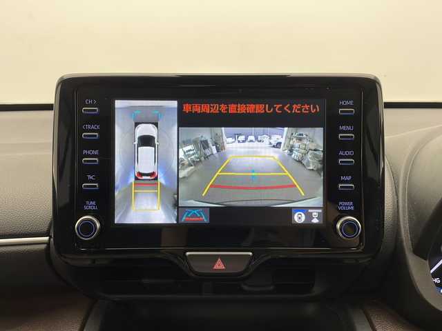 トヨタ ヤリスクロス ハイブリッド Z 長野県 2022(令4)年 5.5万km ホワイトパールクリスタルシャイン 4WD/純正メモリナビ/Blutooth/USB入力端子/全方位カメラ/ビルトインETC/追従式クルーズコントロール/ステアリングスイッチ/運転席パワーシート/前席シートヒーター/オートホールドブレーキ/電子パーキングブレーキ/前後コーナーセンサー/社外前後ドライブレコーダー/LTA/PCS/BSM/RCTA/PKSB/RSA/パワーバックドア/電動格納ウインカーミラー/ドアミラーヒーター/純正18インチアルミホイール装着/オートハイライト/オートライト/純正ドアバイザー/スマートキー/プッシュスタート