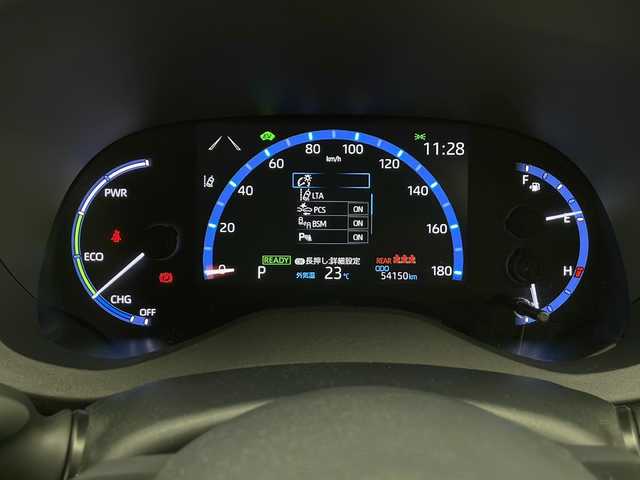 トヨタ ヤリスクロス ハイブリッド Z 長野県 2022(令4)年 5.5万km ホワイトパールクリスタルシャイン 4WD/純正メモリナビ/Blutooth/USB入力端子/全方位カメラ/ビルトインETC/追従式クルーズコントロール/ステアリングスイッチ/運転席パワーシート/前席シートヒーター/オートホールドブレーキ/電子パーキングブレーキ/前後コーナーセンサー/社外前後ドライブレコーダー/LTA/PCS/BSM/RCTA/PKSB/RSA/パワーバックドア/電動格納ウインカーミラー/ドアミラーヒーター/純正18インチアルミホイール装着/オートハイライト/オートライト/純正ドアバイザー/スマートキー/プッシュスタート
