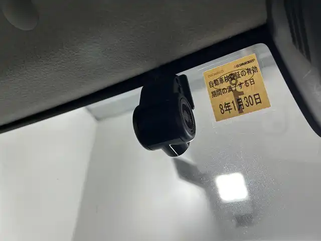 スズキ ジムニー XC 佐賀県 2023(令5)年 2.1万km ミディアムグレー 純正8型ナビ/（ＡＭ/ＦＭ/CD/DVD/Bluetooth/フルセグTV）/バックカメラ/クルーズコントロール/前後ドライブレコーダー/衝突被害軽減システム/レーンアシスト/コーナーセンサー/シートヒーター/ビルトインETC/LEDヘッドライト/オートエアコン/盗難防止装置/横滑り防止装置/車線逸脱警報/ダウンヒルアシストコントロール/センターデフロック/オートライト/オートマチックハイビーム/スマートキー/スペアキー有/プッシュスタート/純正フロアマット/純正16インチアルミホイール	/ステアリングスイッチ/電動格納ミラー