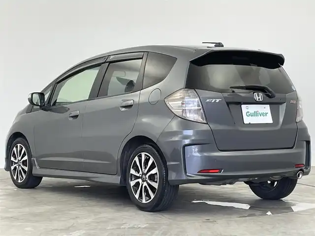 ホンダ フィット RS 群馬県 2013(平25)年 7.3万km ポリッシュドメタルメタリック 純正HDDナビ　バックカメラ　寒冷地仕様　ＨＩＤライト　オートライト　純正１６インチＡＷ　ステアリングリモコン　パドルシフト　横滑り防止装置　スマートキー　ＥＴＣ　ドライブレコーダー　禁煙車