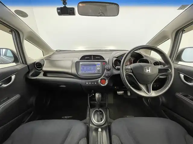 ホンダ フィット RS 群馬県 2013(平25)年 7.3万km ポリッシュドメタルメタリック 純正HDDナビ　バックカメラ　寒冷地仕様　ＨＩＤライト　オートライト　純正１６インチＡＷ　ステアリングリモコン　パドルシフト　横滑り防止装置　スマートキー　ＥＴＣ　ドライブレコーダー　禁煙車