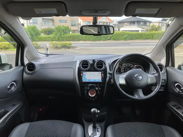 日産 ノート メダリスト 埼玉県 2013(平25)年 1.9万km ブリリアントホワイトパール 登録時18773km/ワンオーナー/スーパーチャージャー/純正SDナビ【MC312D-W】/　・アラウンドビューモニター/　・フルセグTV/　・CD/DVD再生/　・Bluetooth接続/　・USB/AUX端子/　・SDミュージックサーバー/黒ハーフレザーシート/革巻きステアリング/純正15インチAW/アイドリングストップ/インテリジェントキー×2/プッシュスタートボタン/電動格納ミラー/ドアバイザー/フォグランプ/ETC/保証書/取扱説明書/ナビ取扱説明書/日産ディーラー整備記録簿/（H26.H28.H29.H30.H31.R2.R3.R4.R5.R6.R7）/