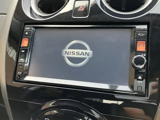日産 ノート メダリスト 埼玉県 2013(平25)年 1.9万km ブリリアントホワイトパール 登録時18773km/ワンオーナー/スーパーチャージャー/純正SDナビ【MC312D-W】/　・アラウンドビューモニター/　・フルセグTV/　・CD/DVD再生/　・Bluetooth接続/　・USB/AUX端子/　・SDミュージックサーバー/黒ハーフレザーシート/革巻きステアリング/純正15インチAW/アイドリングストップ/インテリジェントキー×2/プッシュスタートボタン/電動格納ミラー/ドアバイザー/フォグランプ/ETC/保証書/取扱説明書/ナビ取扱説明書/日産ディーラー整備記録簿/（H26.H28.H29.H30.H31.R2.R3.R4.R5.R6.R7）/